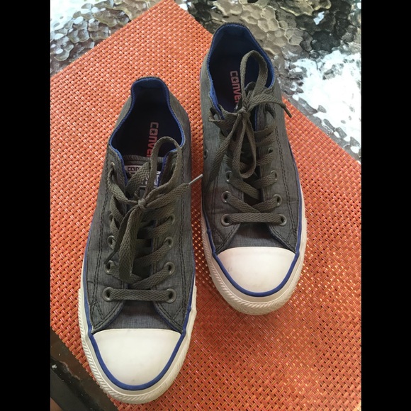 Converse Shoes - Grey.Converse low tops